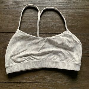 Lululemon Flow Y Nulu Bra
